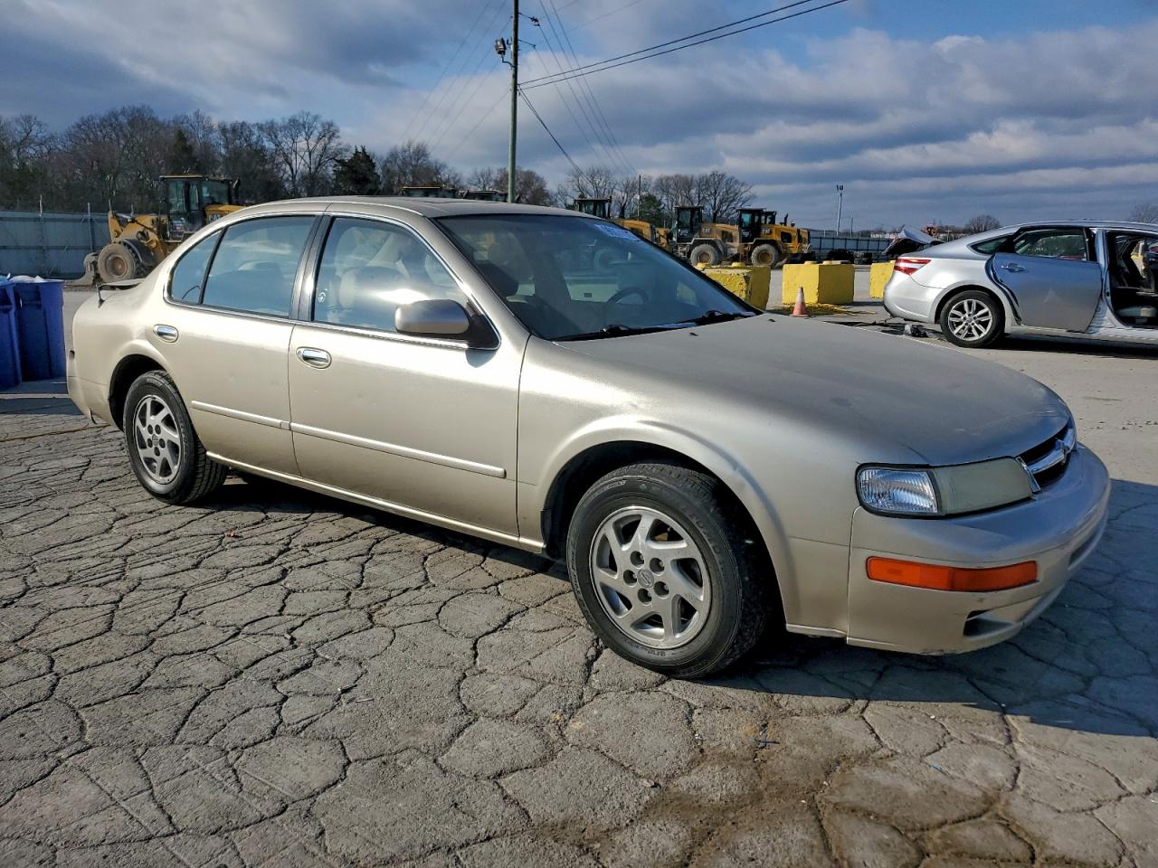 1999 NISSAN MAXIMA GLE photo 4