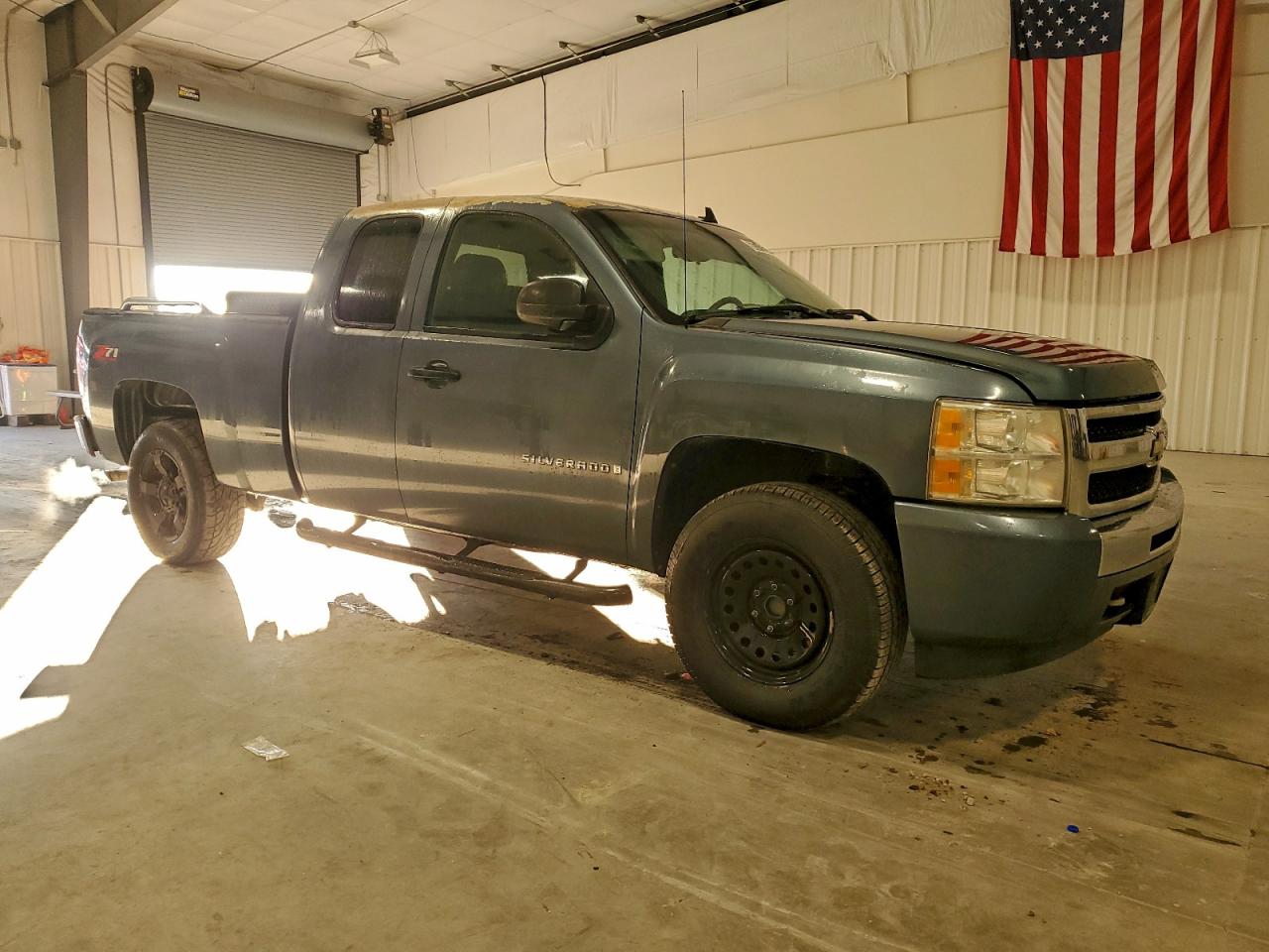 2009 CHEVROLET SILVERADO C1500 LT photo 4