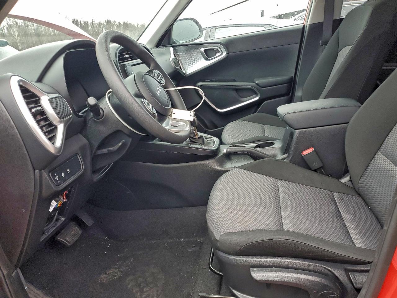 2025 KIA SOUL LX photo 7