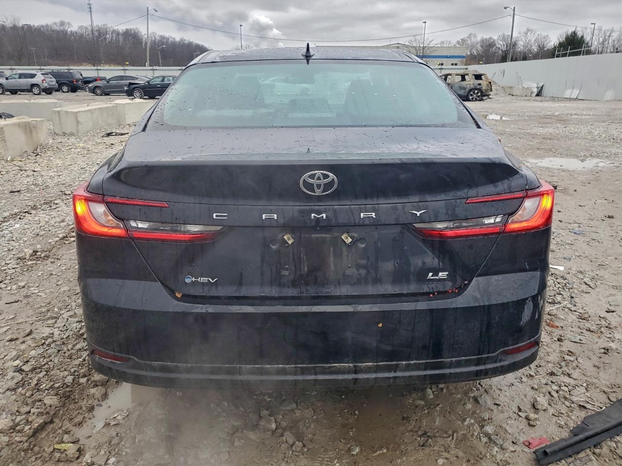 2025 TOYOTA CAMRY XSE photo 6