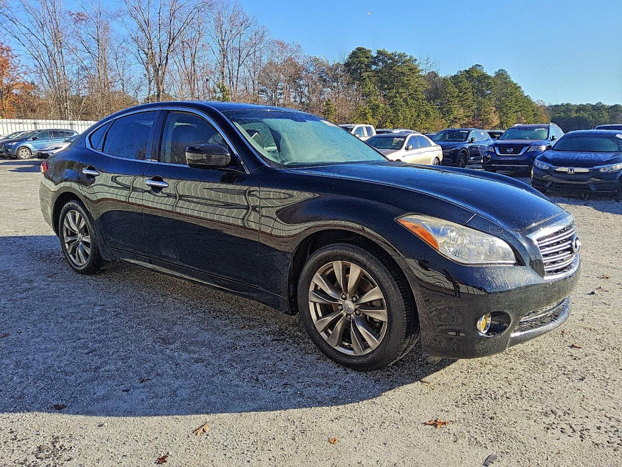 2013 INFINITI M37 photo 4