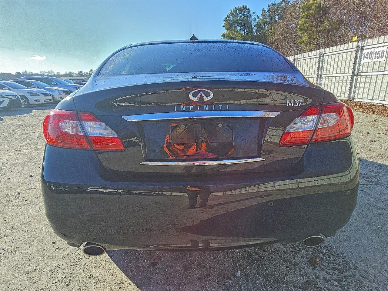 2013 INFINITI M37 photo 6