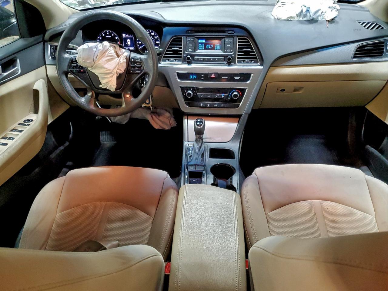 2015 HYUNDAI SONATA SE photo 8