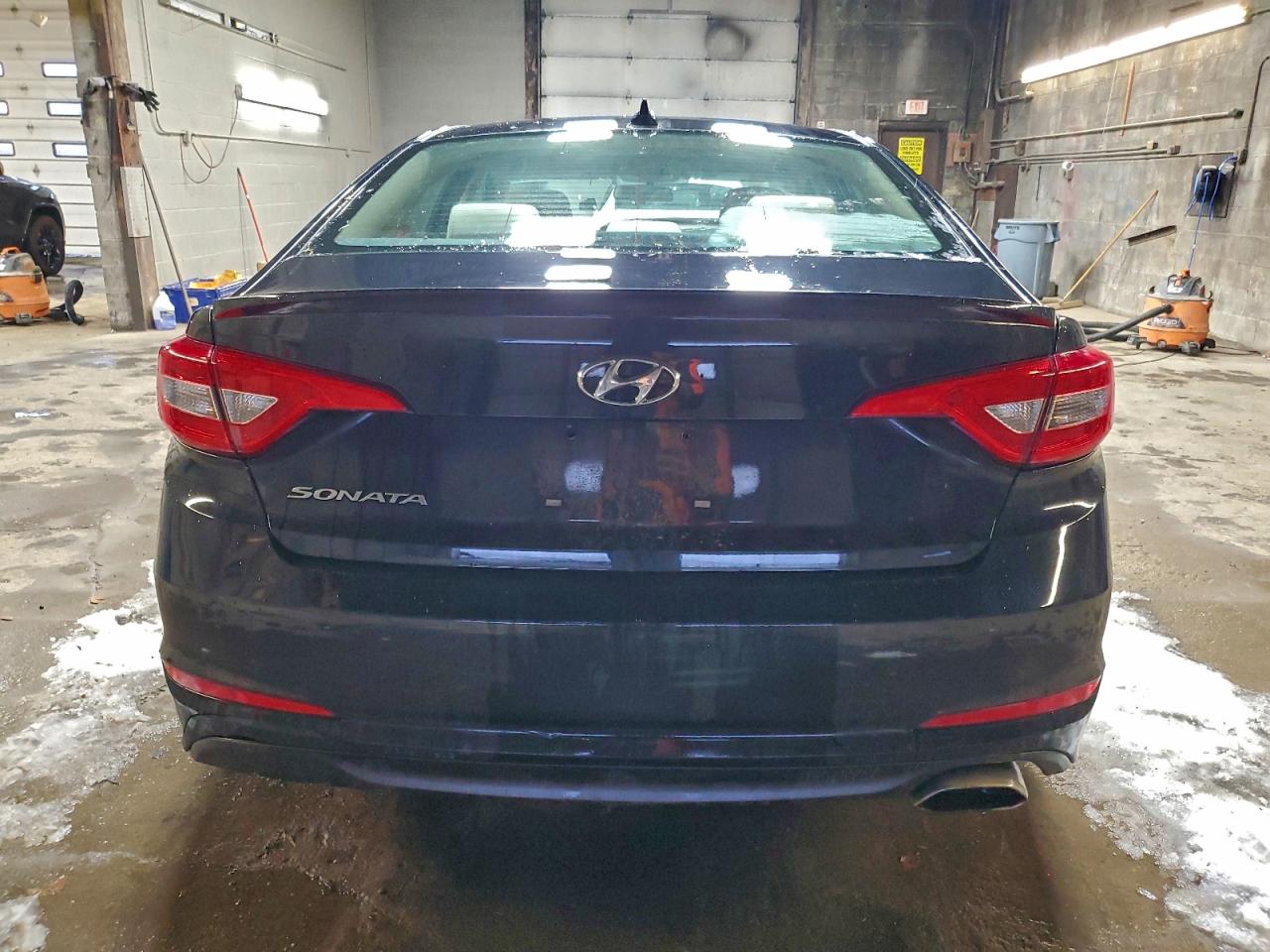 2015 HYUNDAI SONATA SE photo 6