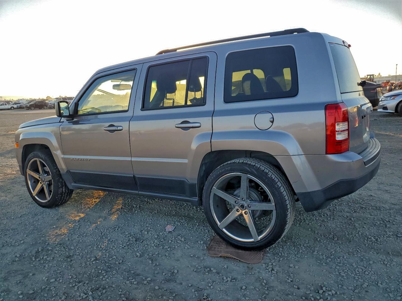 2017 JEEP PATRIOT SPORT photo 2