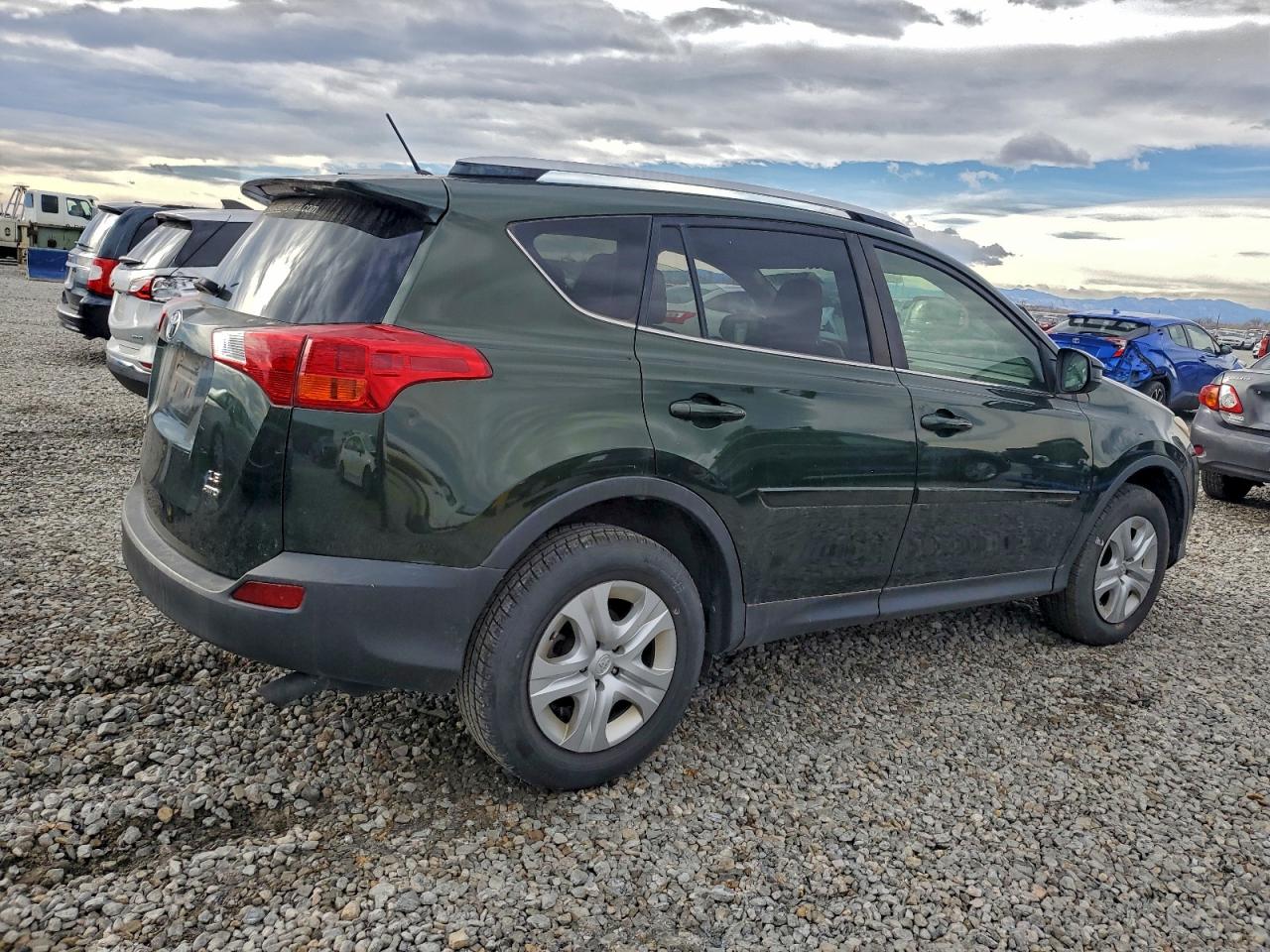 2013 TOYOTA RAV4 LE photo 3