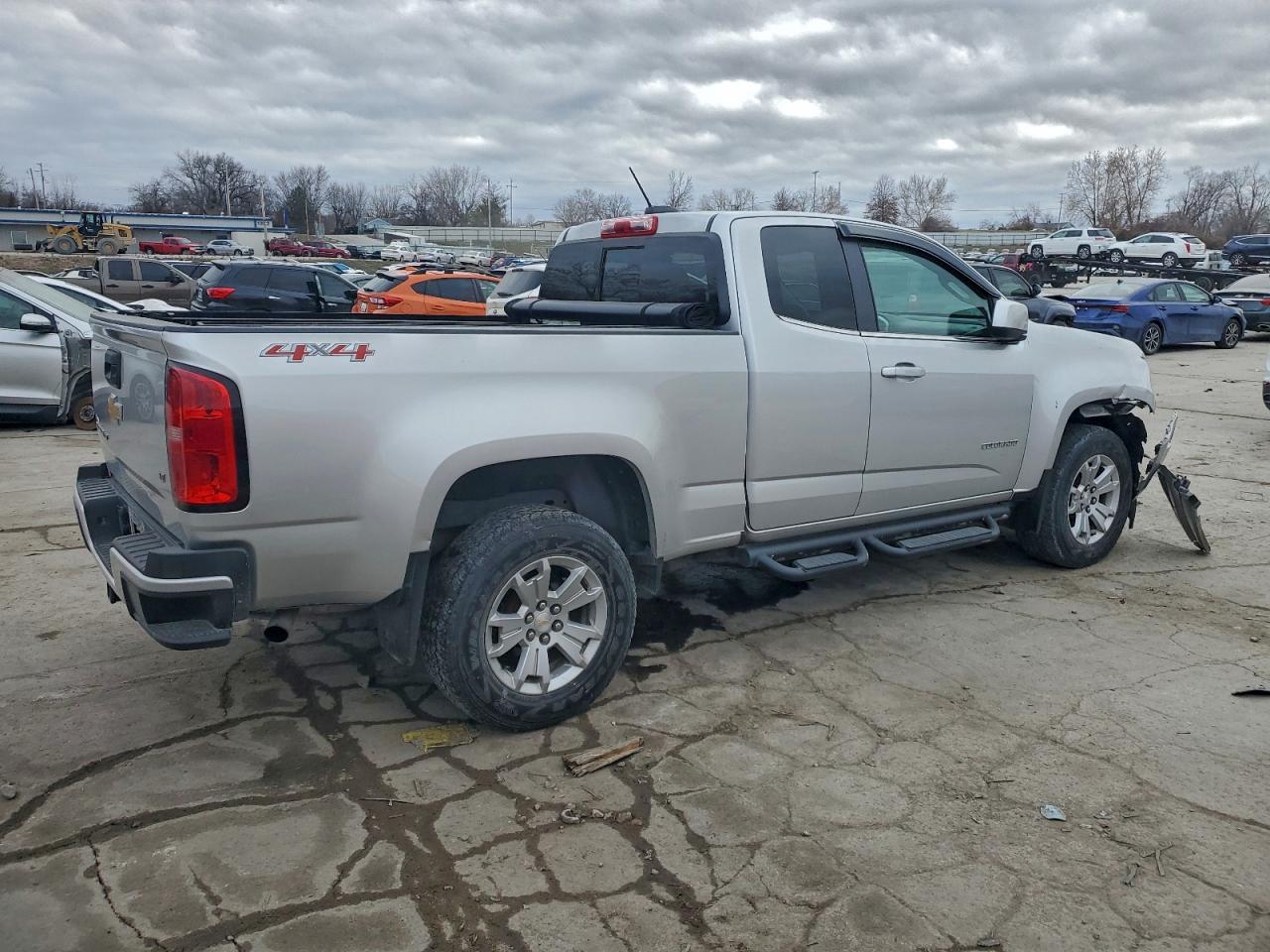 2018 CHEVROLET COLORADO LT photo 3