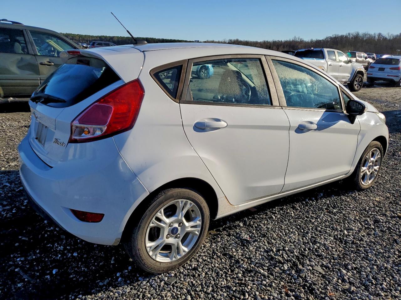 2016 FORD FIESTA SE photo 3