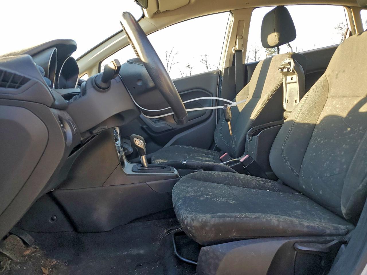 2016 FORD FIESTA SE photo 7
