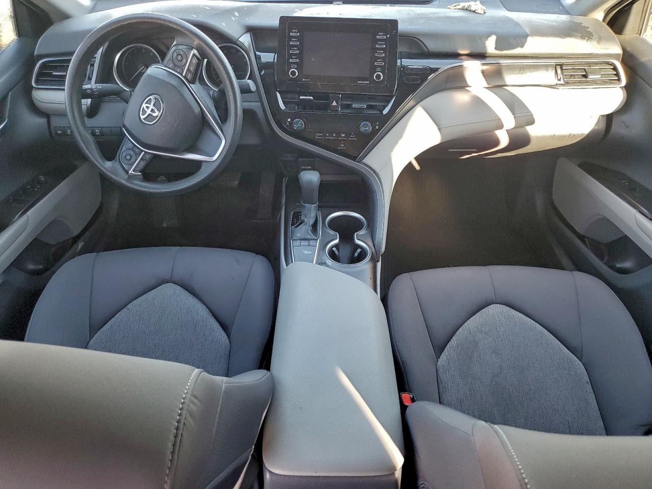 2023 TOYOTA CAMRY LE photo 8