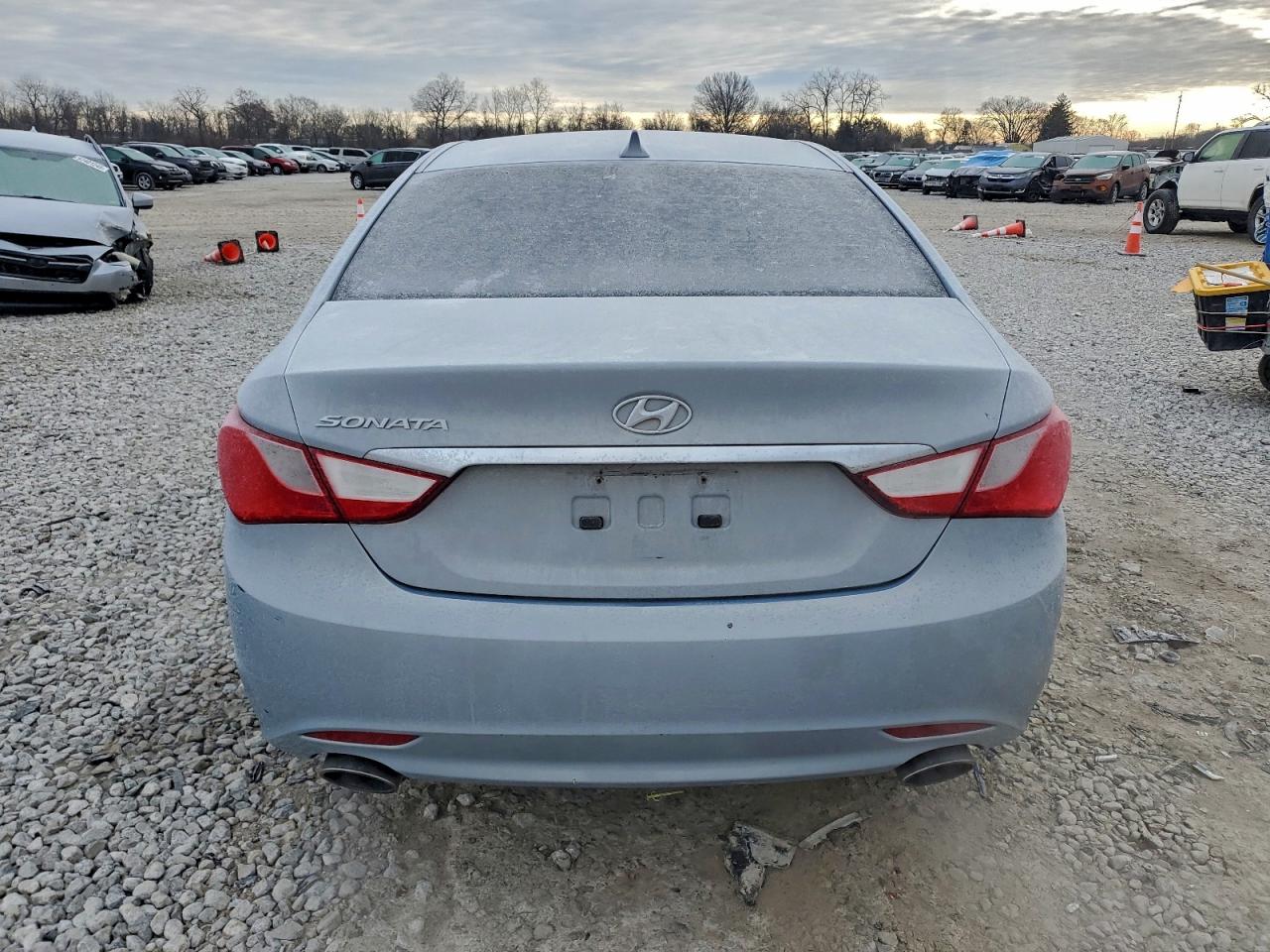 2011 HYUNDAI SONATA SE photo 6