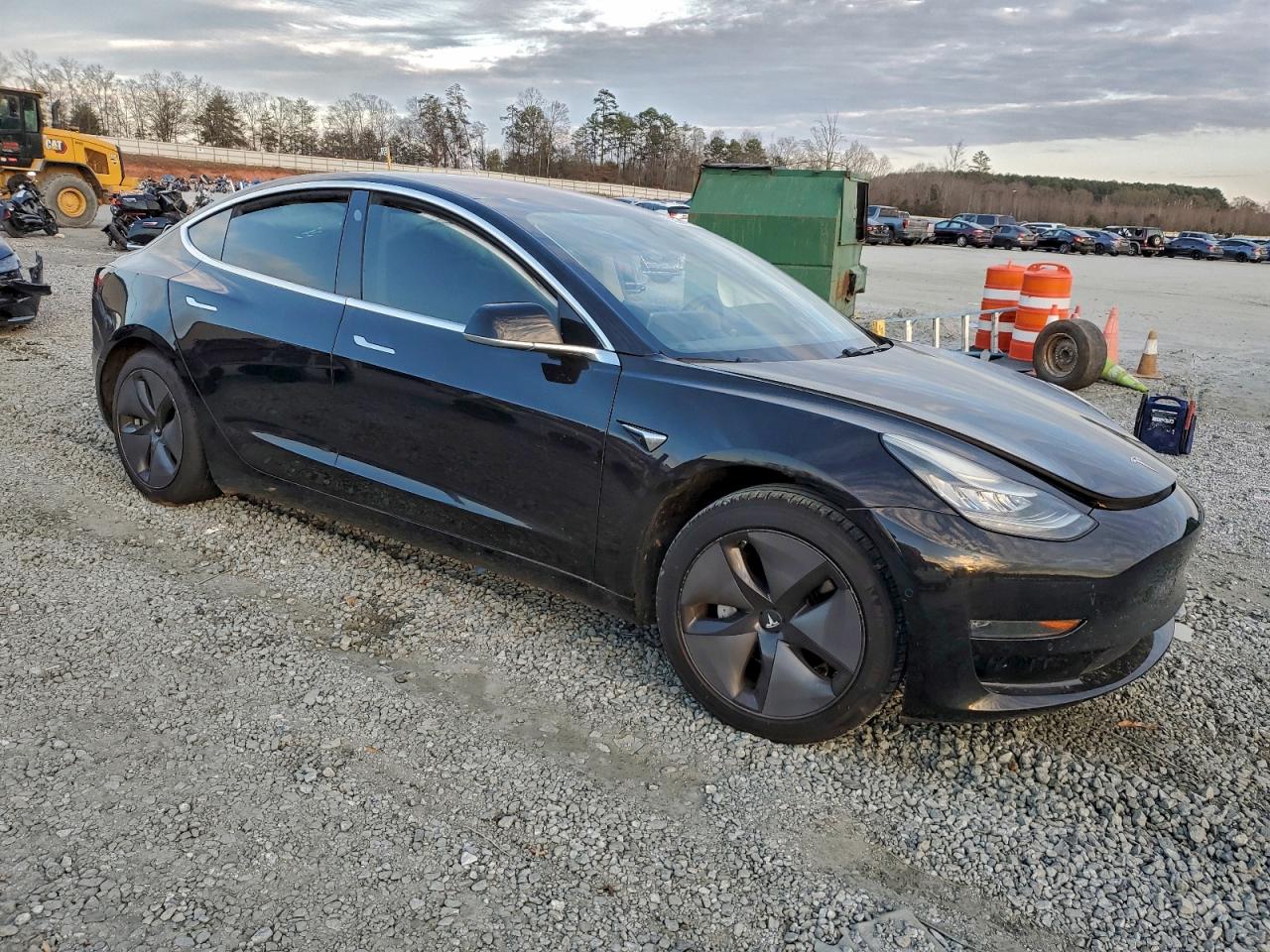 2018 TESLA MODEL 3 photo 4