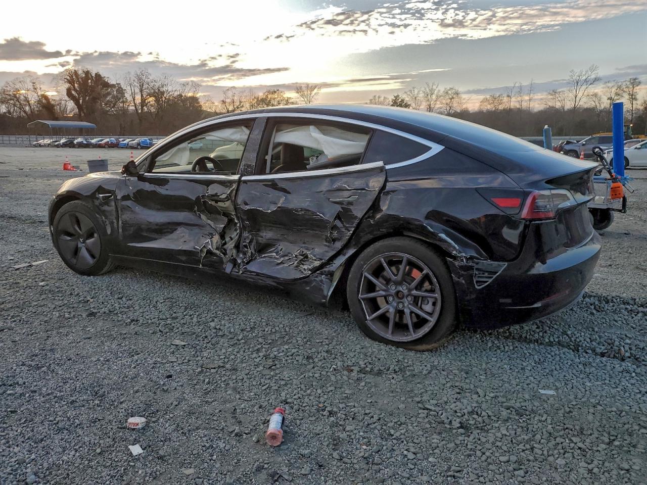 2018 TESLA MODEL 3 photo 2