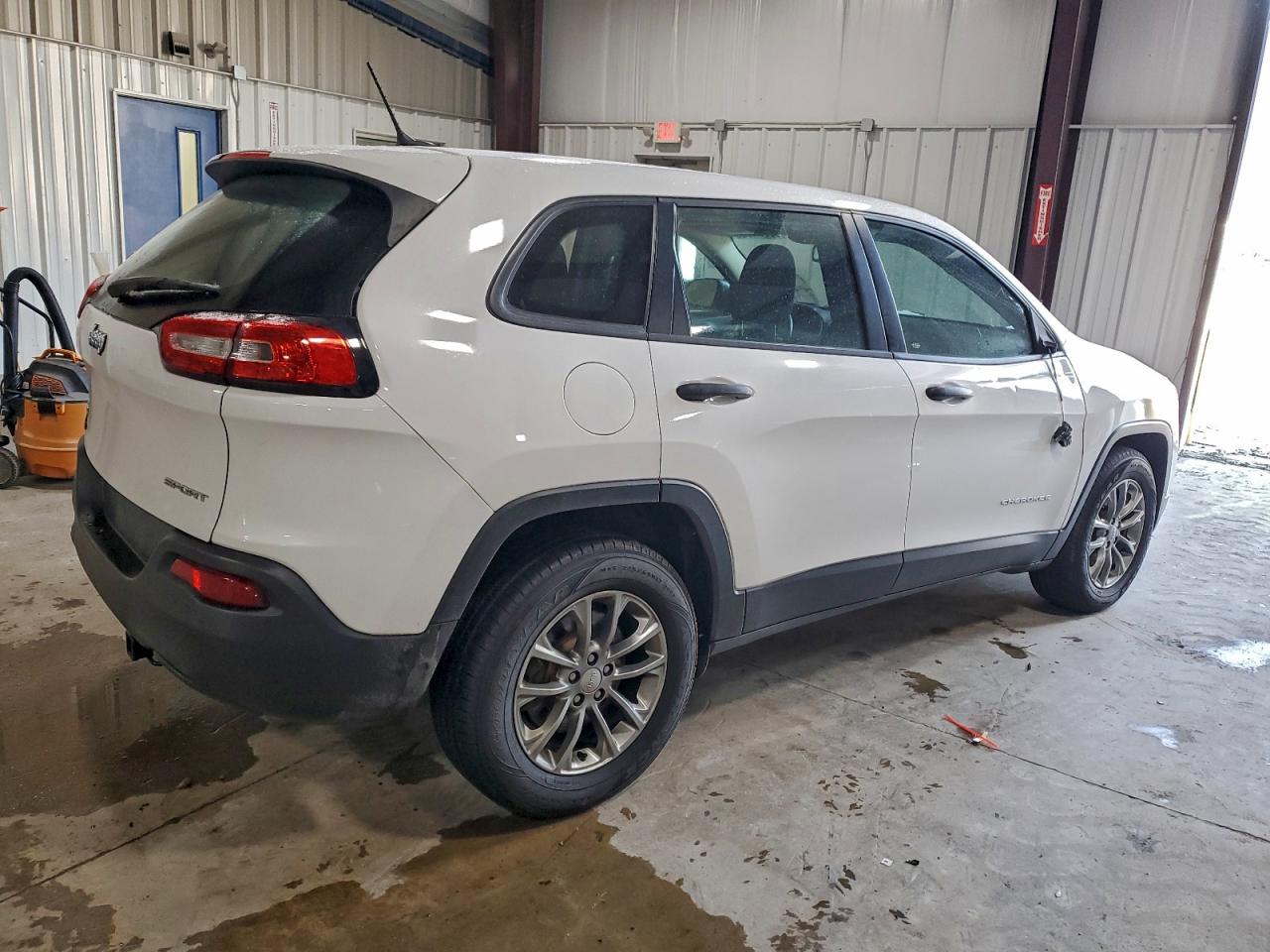 2017 JEEP CHEROKEE SPORT photo 5