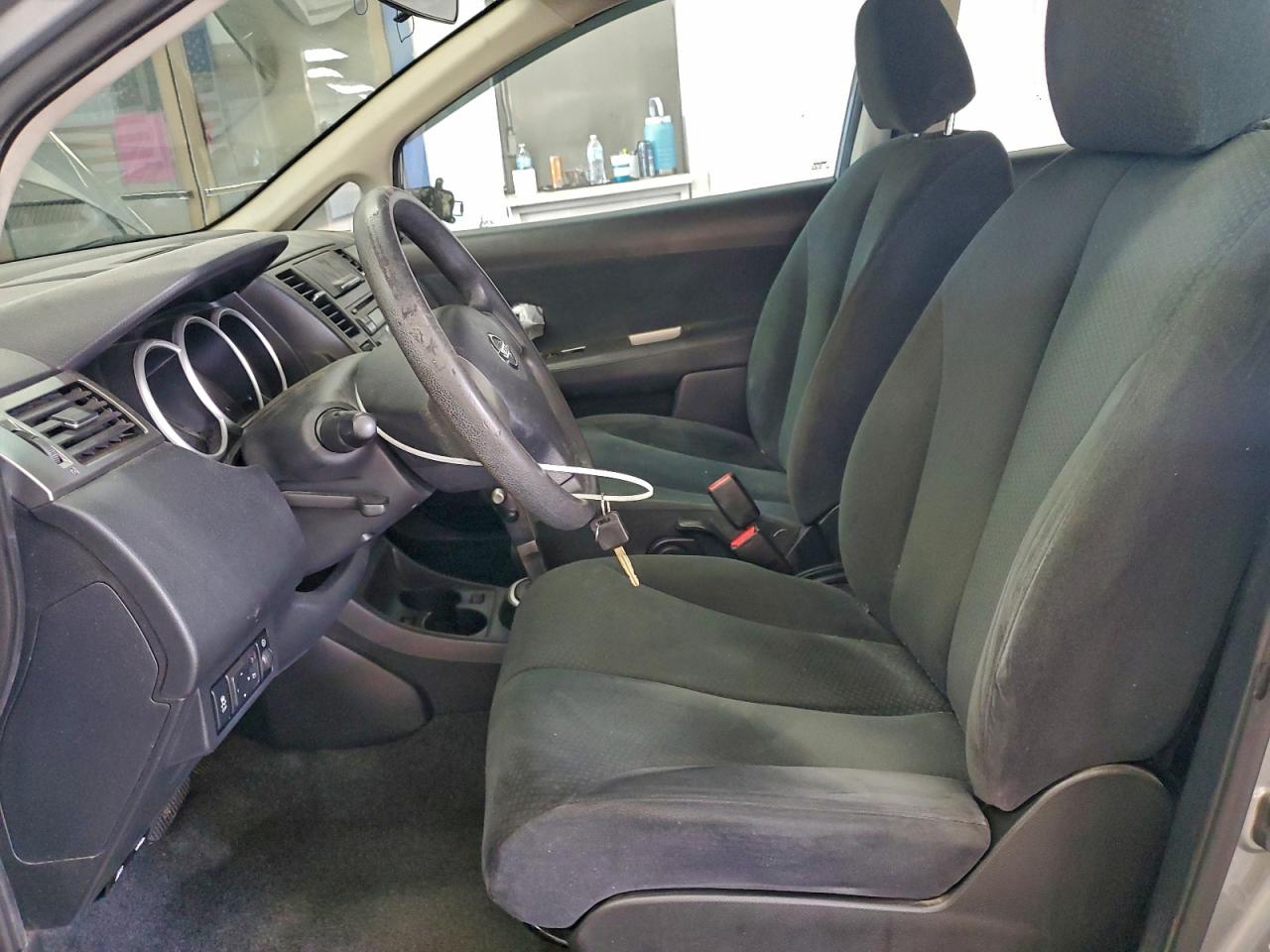 2012 NISSAN VERSA S photo 7