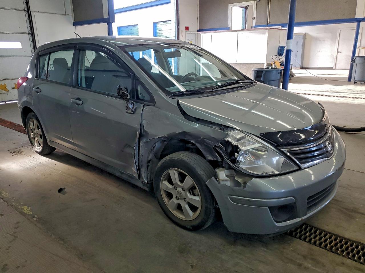 2012 NISSAN VERSA S photo 4