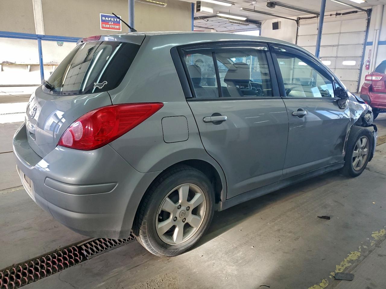 2012 NISSAN VERSA S photo 3