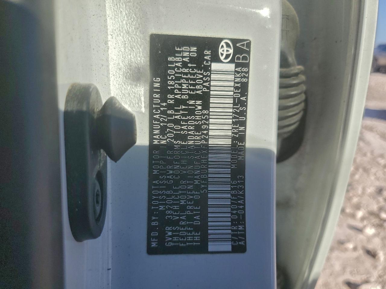 2015 TOYOTA COROLLA L photo 25