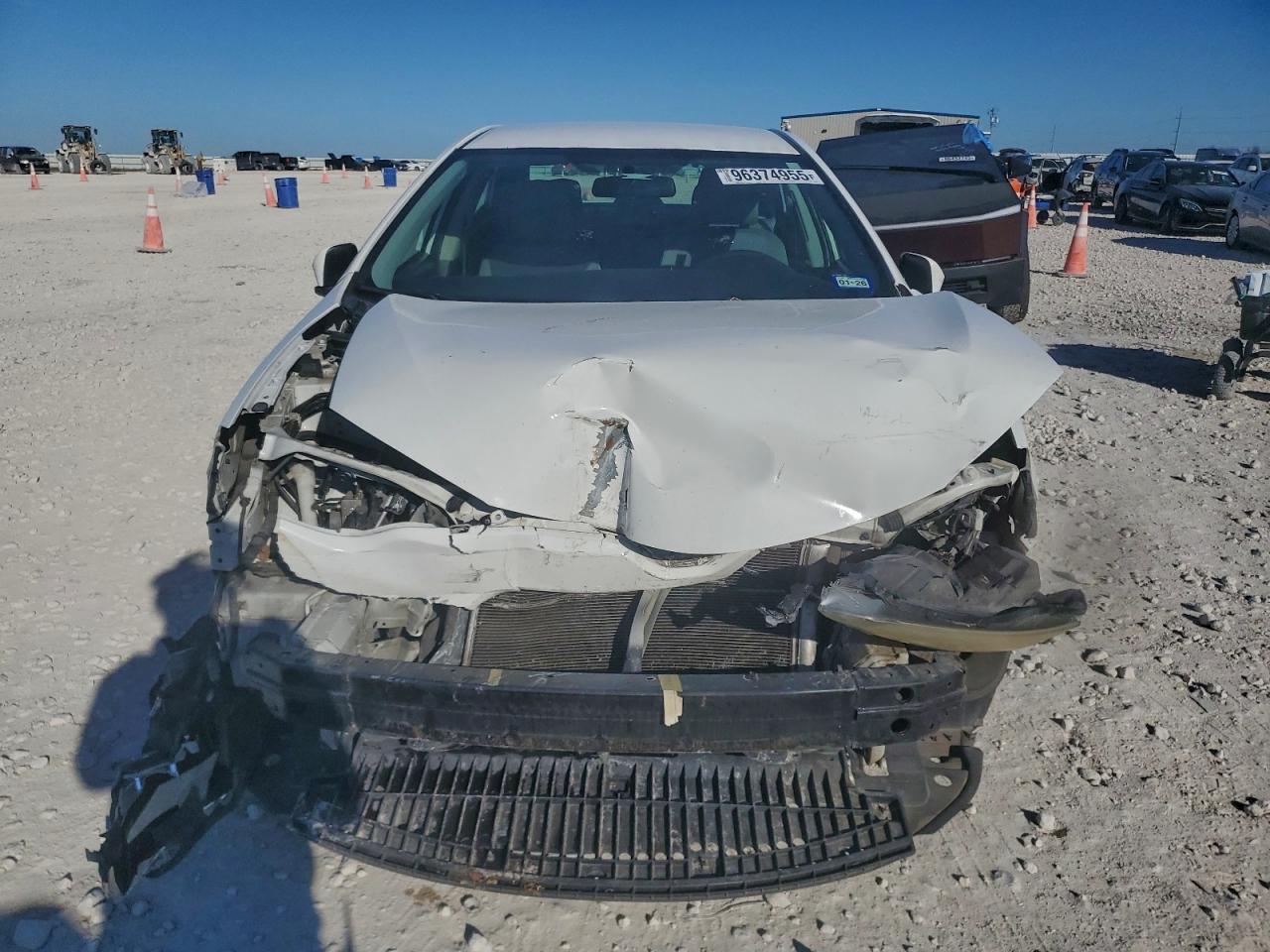2015 TOYOTA COROLLA L photo 9