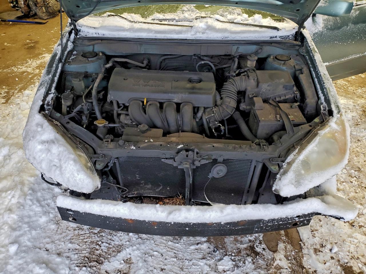 2005 TOYOTA COROLLA CE photo 11