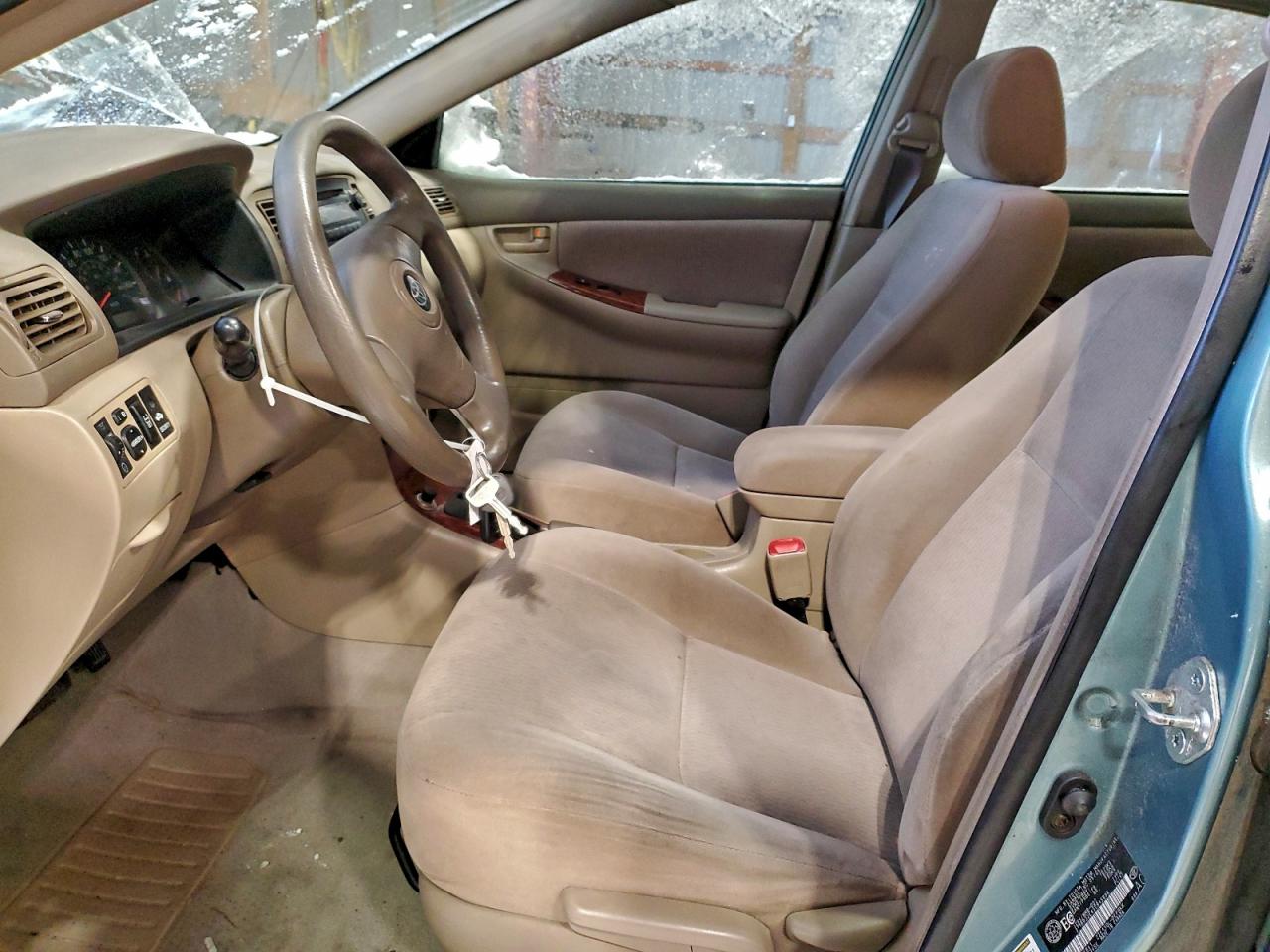 2005 TOYOTA COROLLA CE photo 7