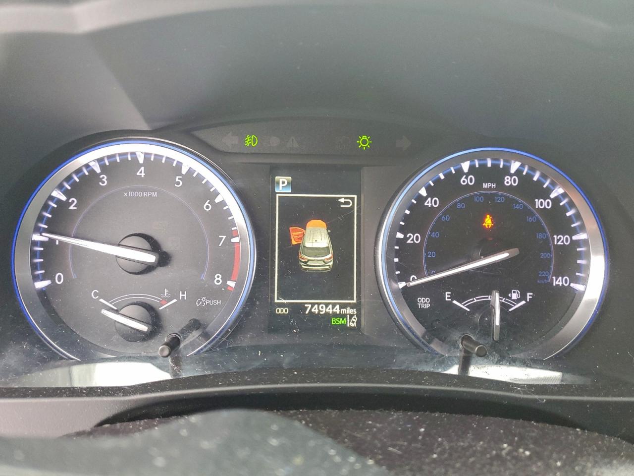 2018 TOYOTA HIGHLANDER SE photo 9