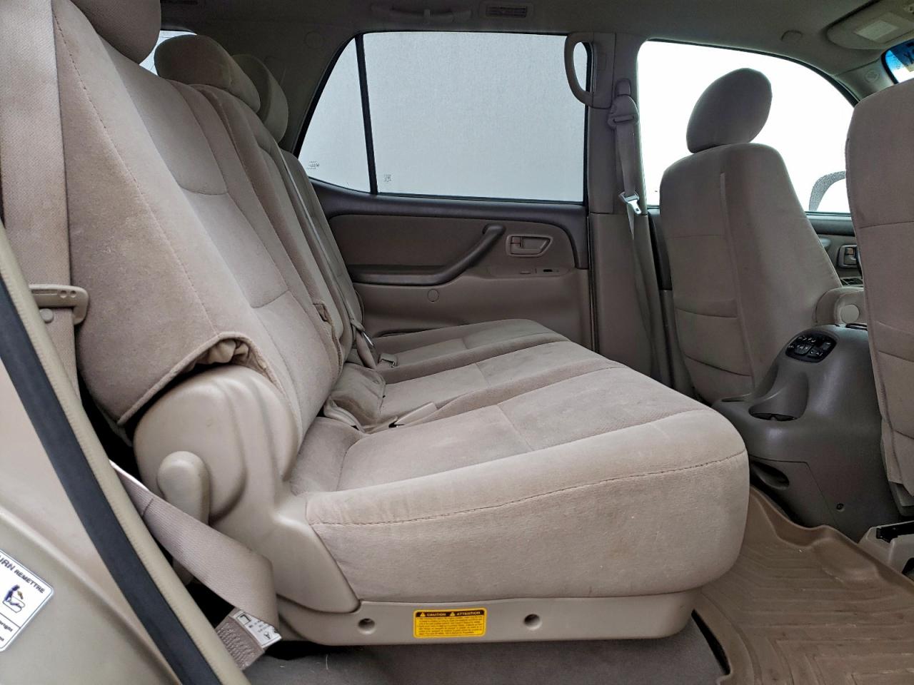 2006 TOYOTA SEQUOIA SR5 photo 11