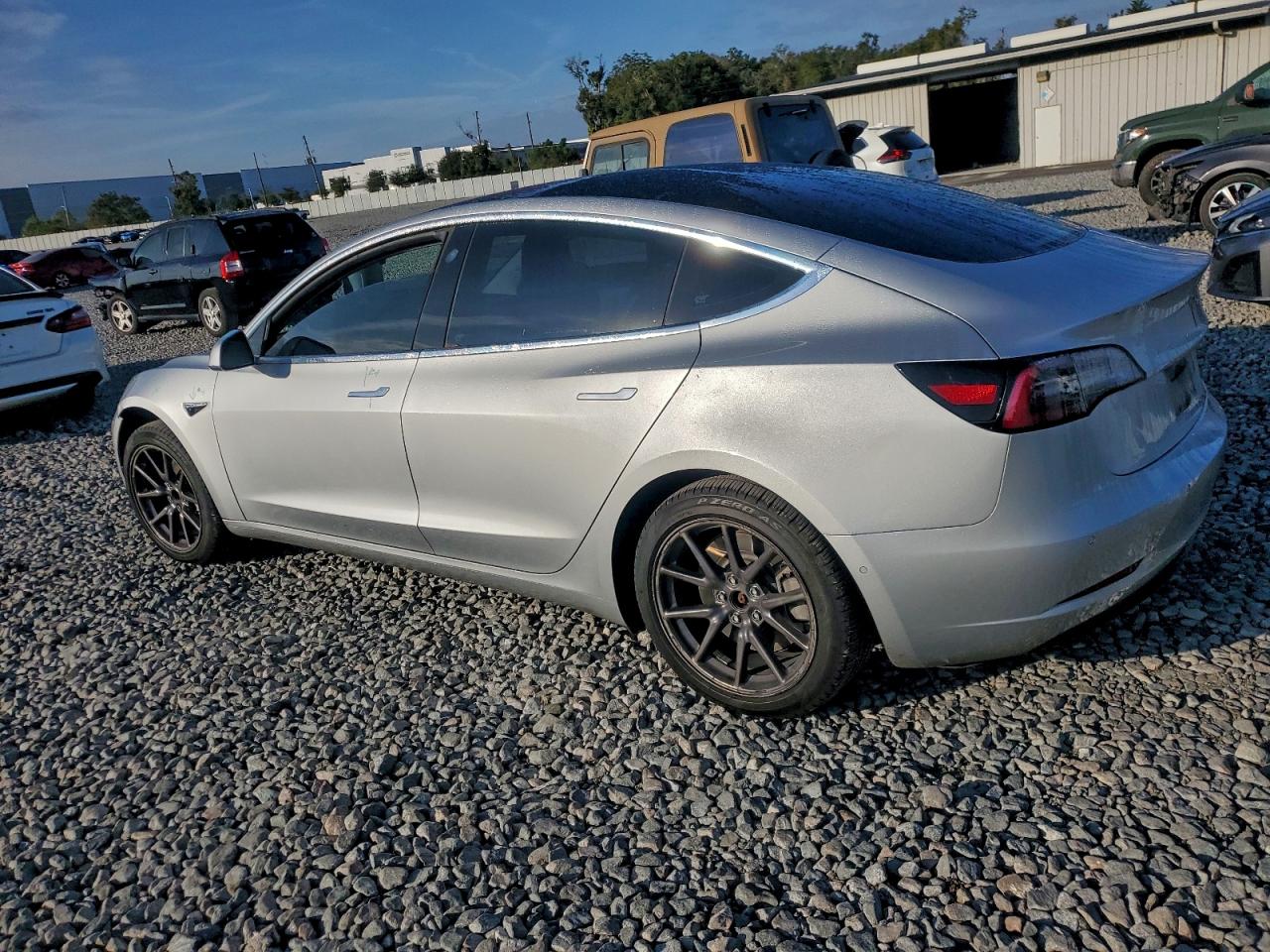 2018 TESLA MODEL 3 photo 2