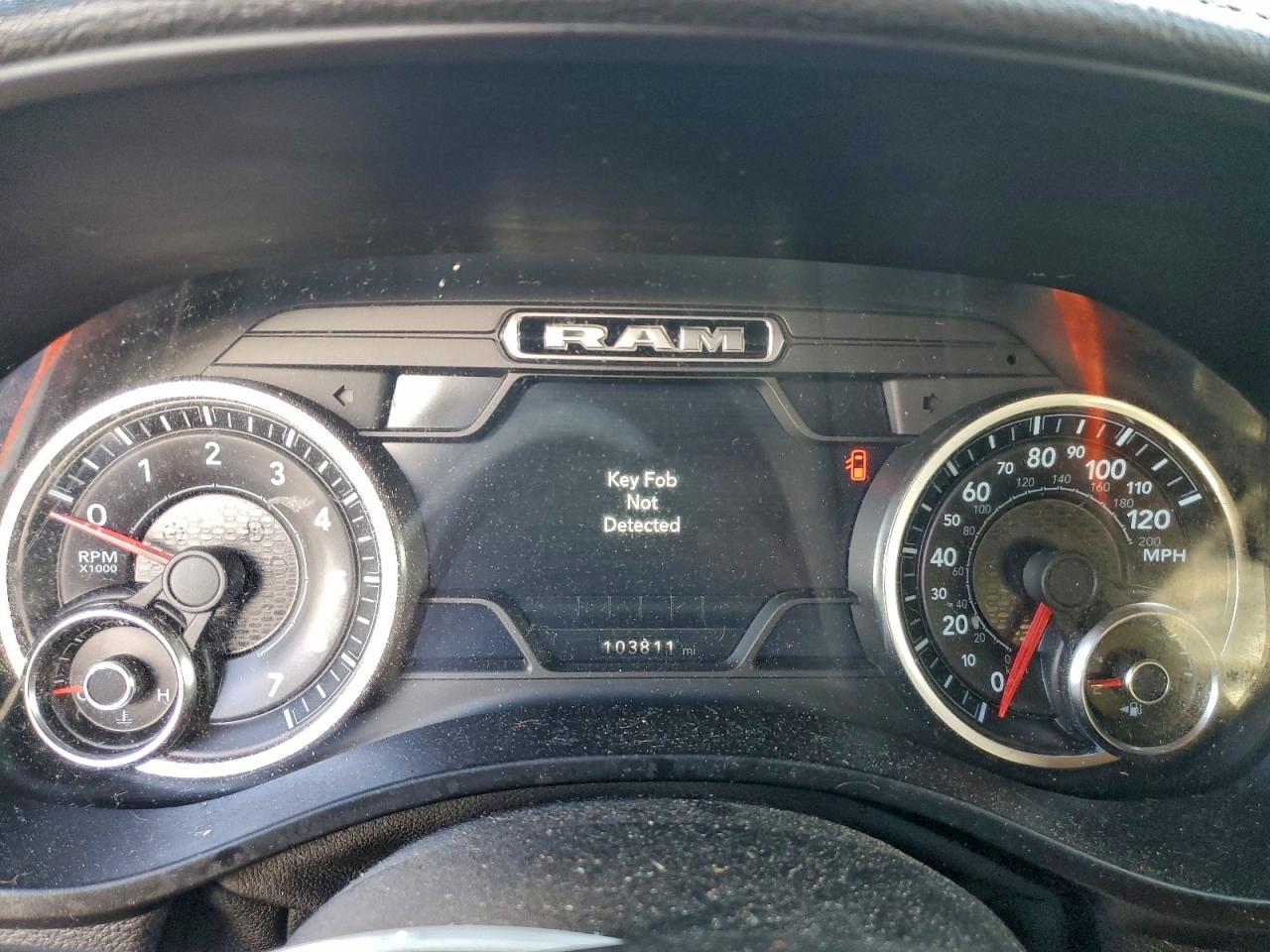 2019 RAM 1500 LARAMIE photo 9
