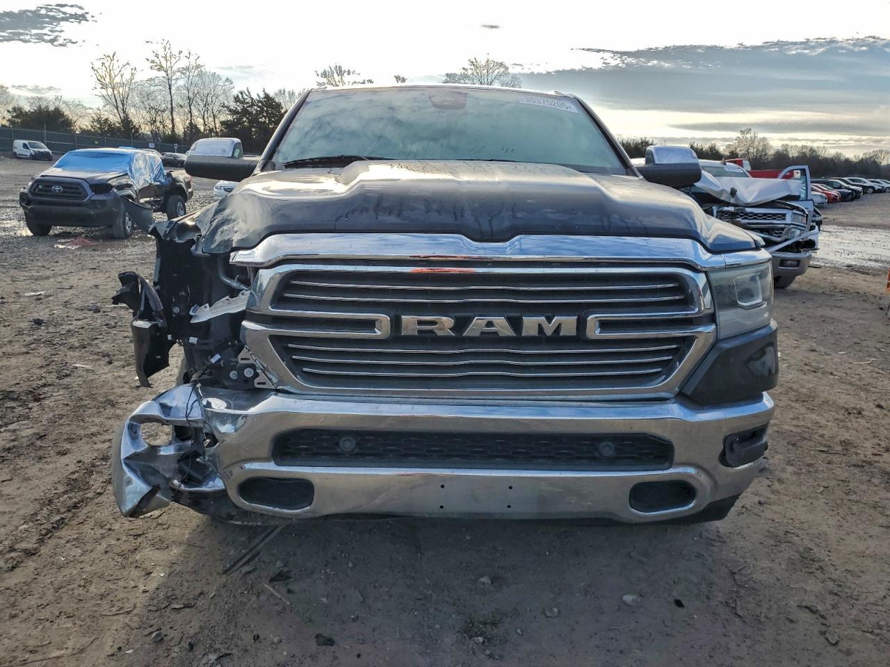 2019 RAM 1500 LARAMIE photo 5