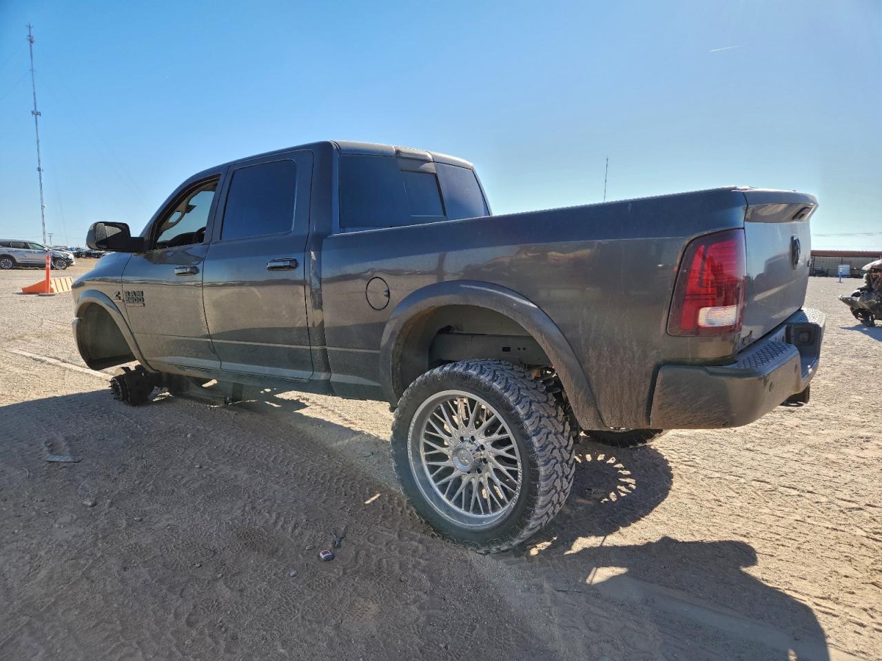 2017 RAM 2500 LARAMIE photo 2