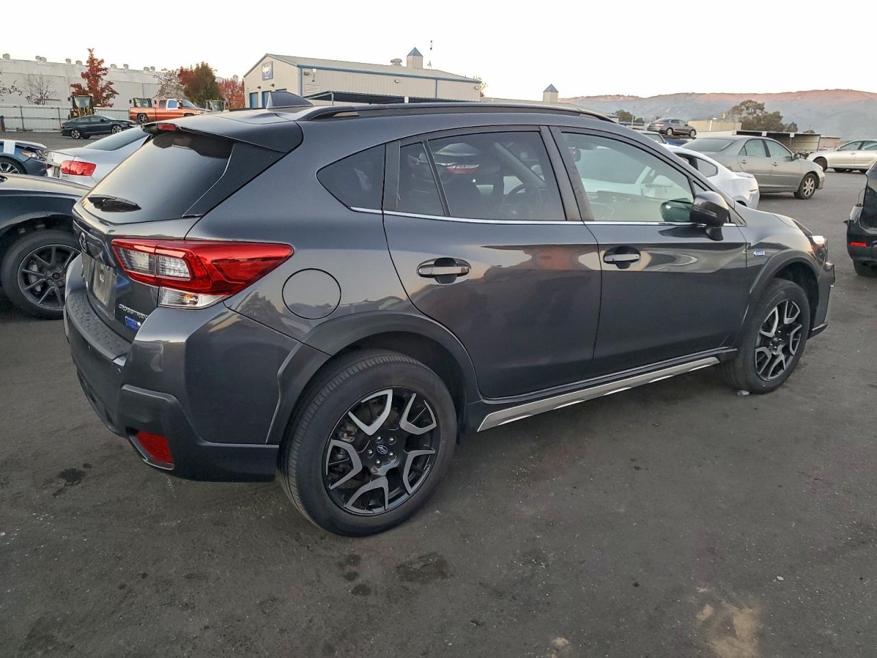 2020 SUBARU CROSSTREK LIMITED photo 3