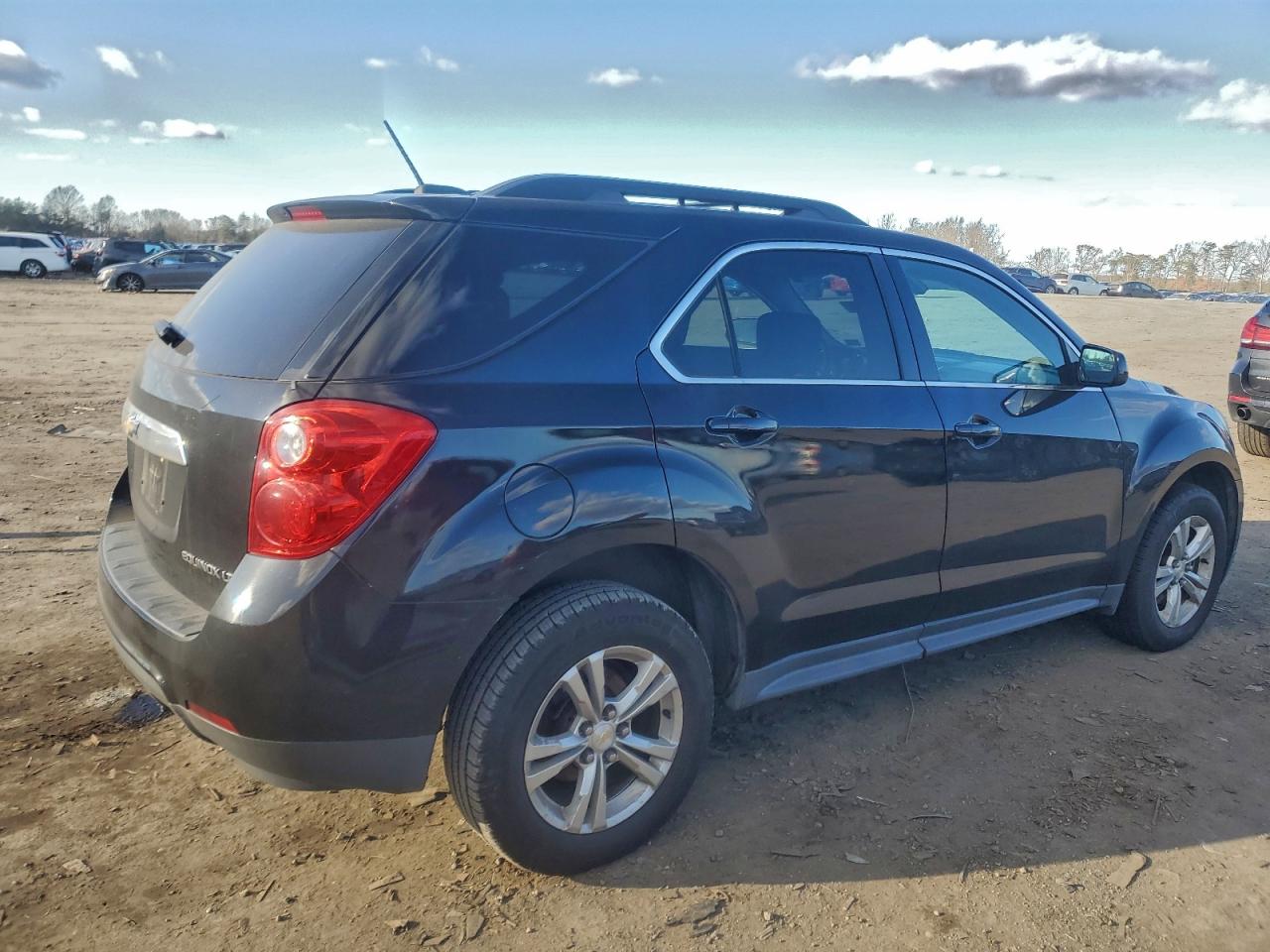 2015 CHEVROLET EQUINOX LT photo 3