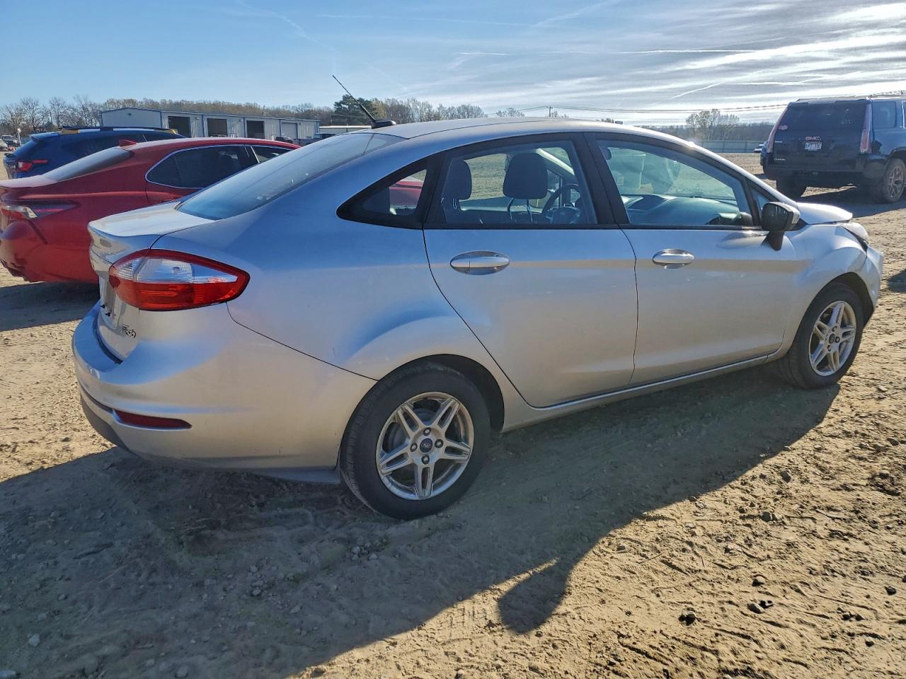 2019 FORD FIESTA SE photo 3