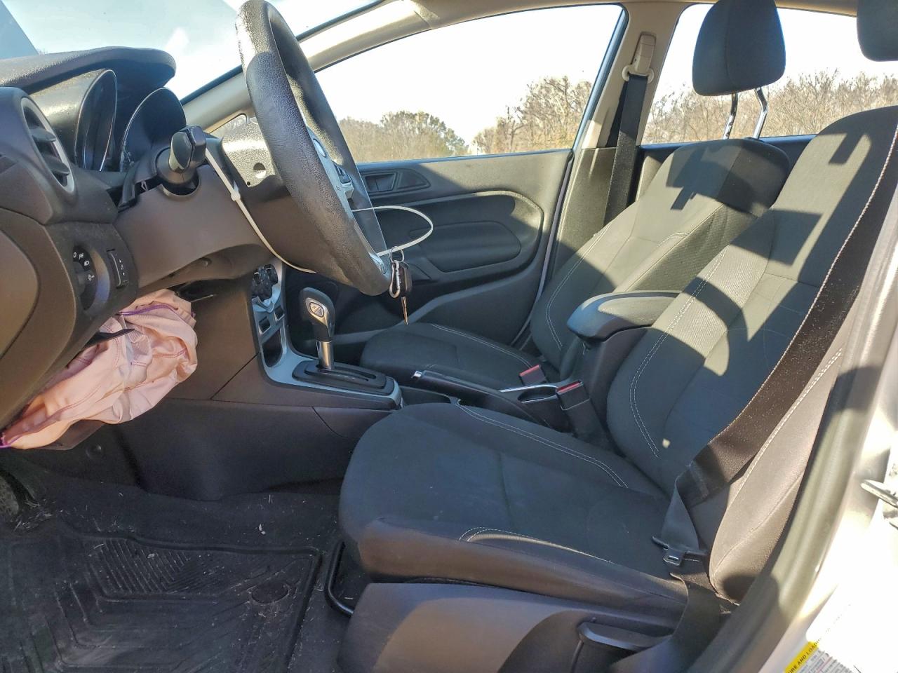 2019 FORD FIESTA SE photo 7