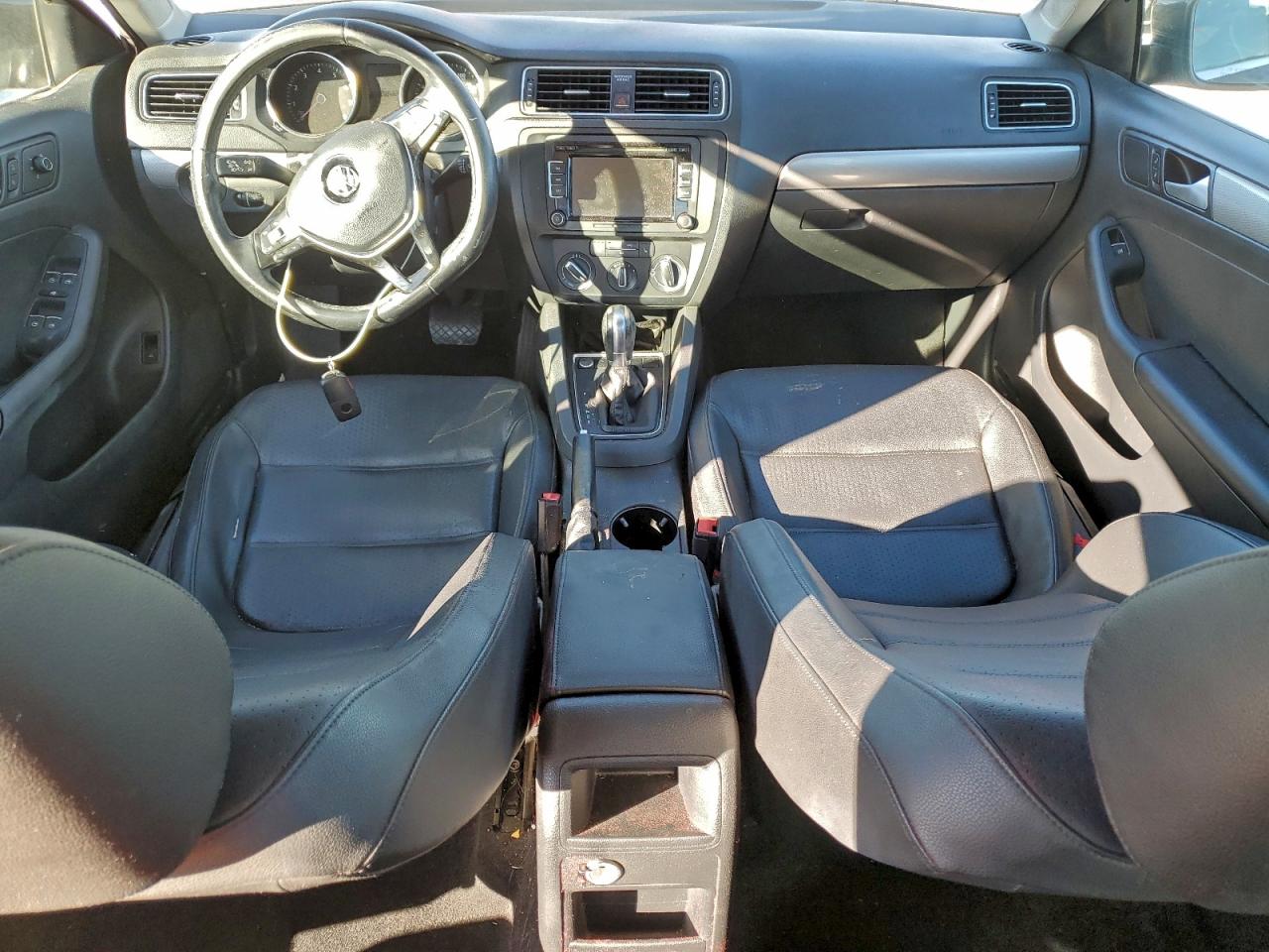 2015 VOLKSWAGEN JETTA SE photo 8