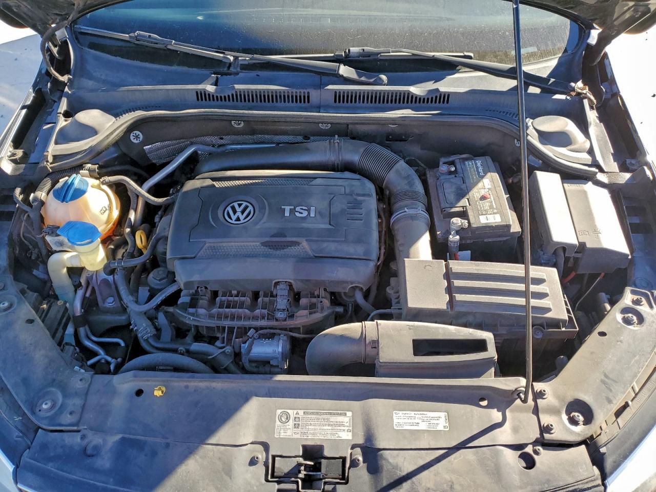 2015 VOLKSWAGEN JETTA SE photo 11