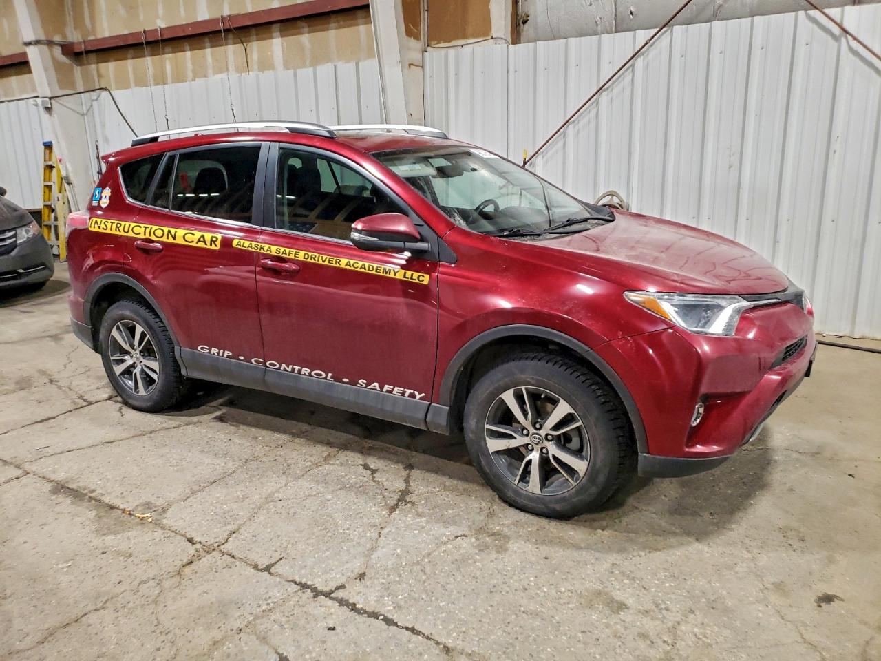 2018 TOYOTA RAV4 ADVENTURE photo 4