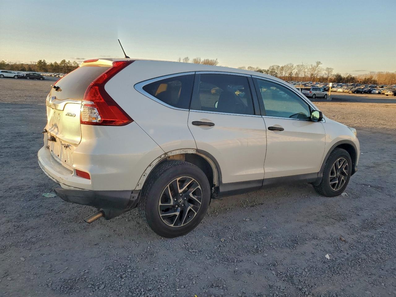 2016 HONDA CR-V SE photo 3