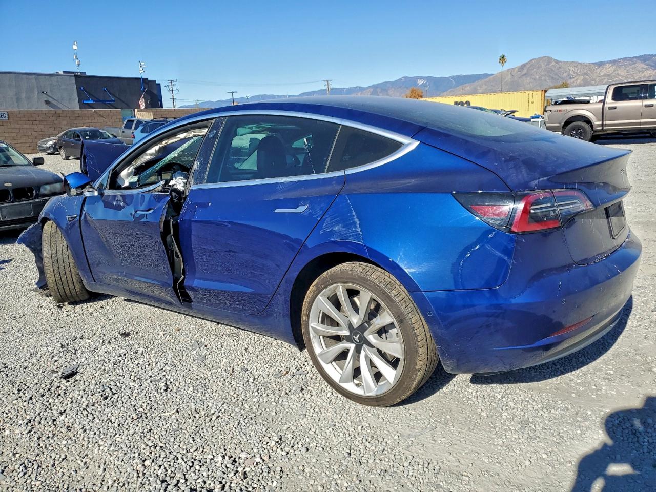 2018 TESLA MODEL 3 photo 2