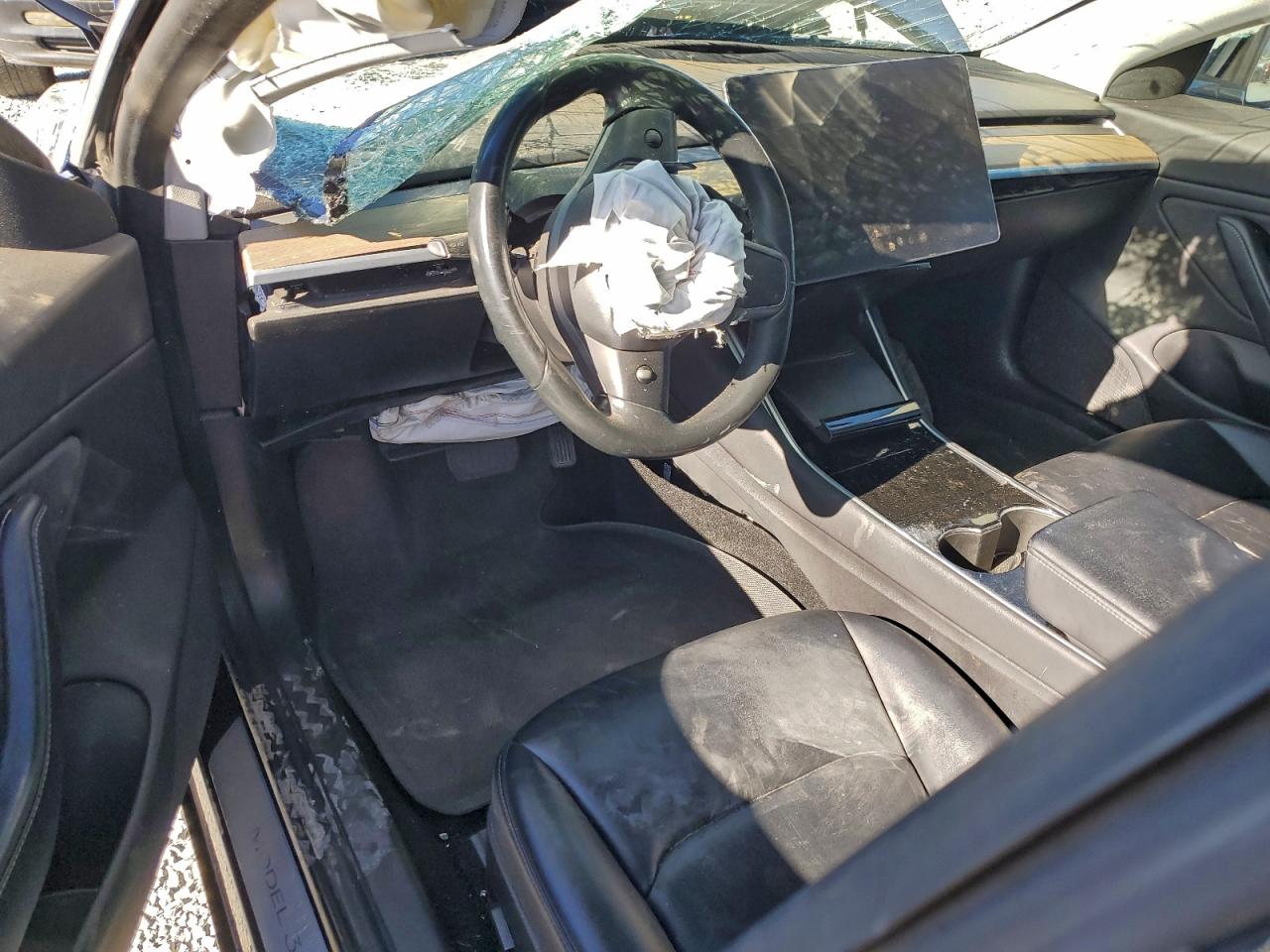 2018 TESLA MODEL 3 photo 8