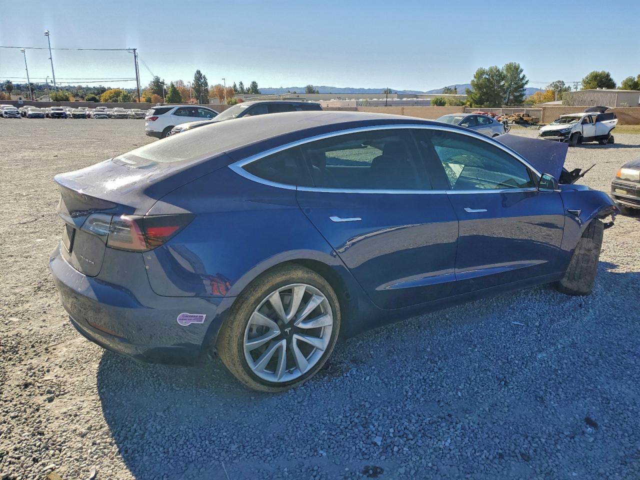 2018 TESLA MODEL 3 photo 3
