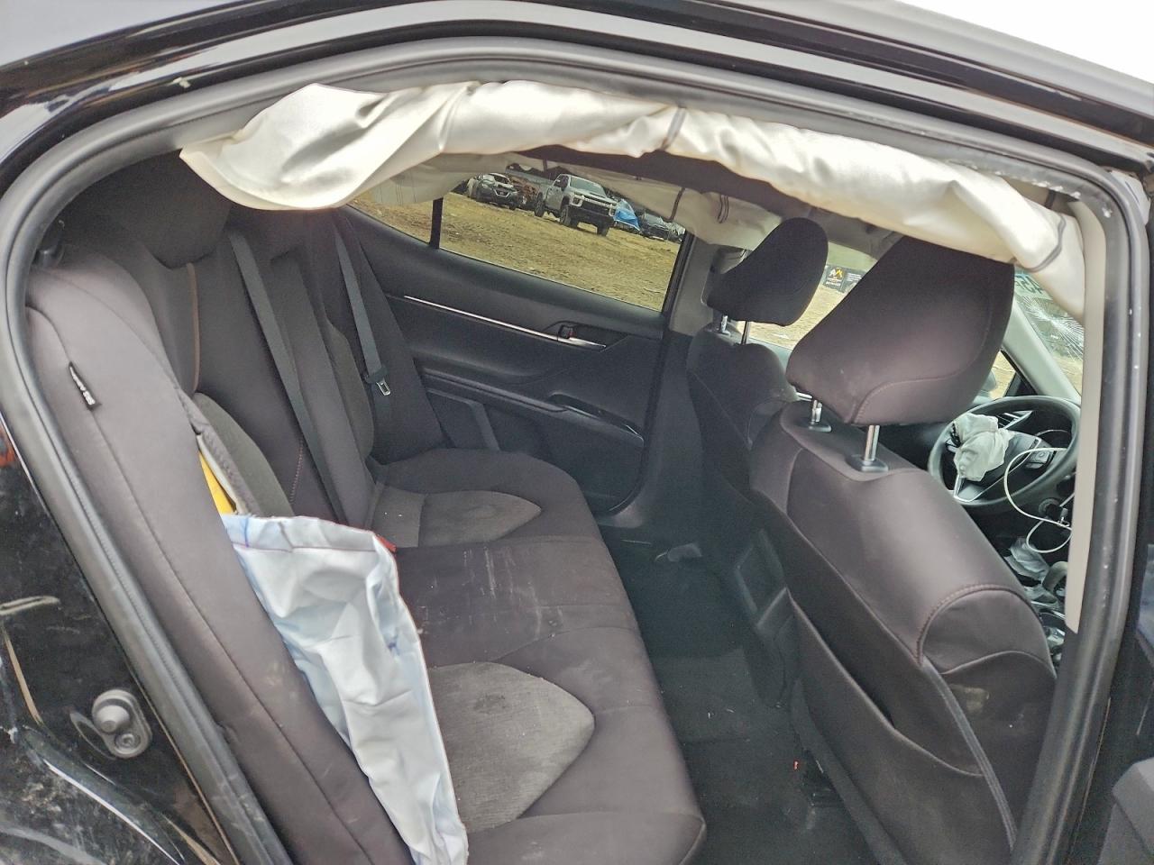 2020 TOYOTA CAMRY LE photo 10