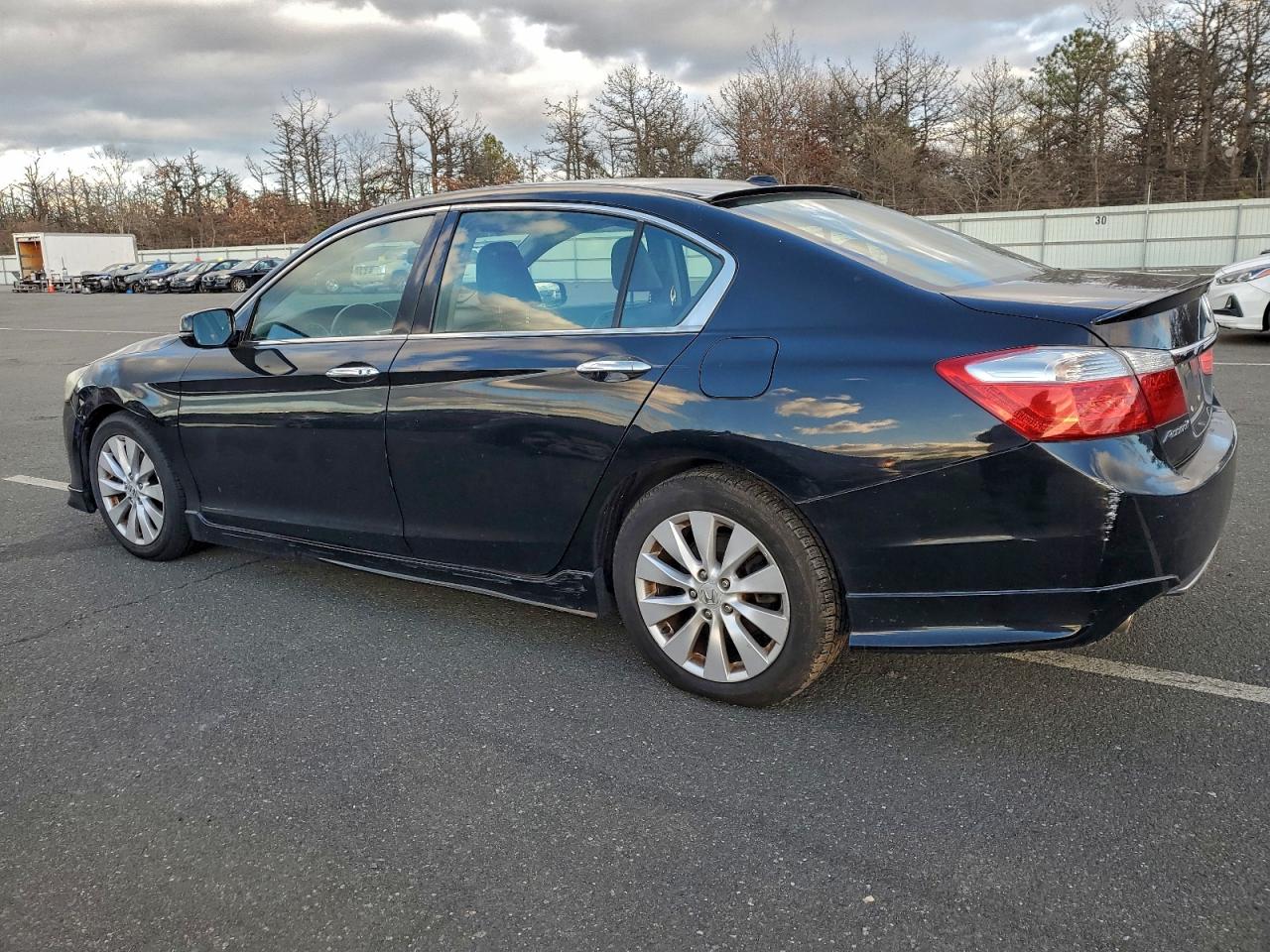 2013 HONDA ACCORD TOURING photo 2