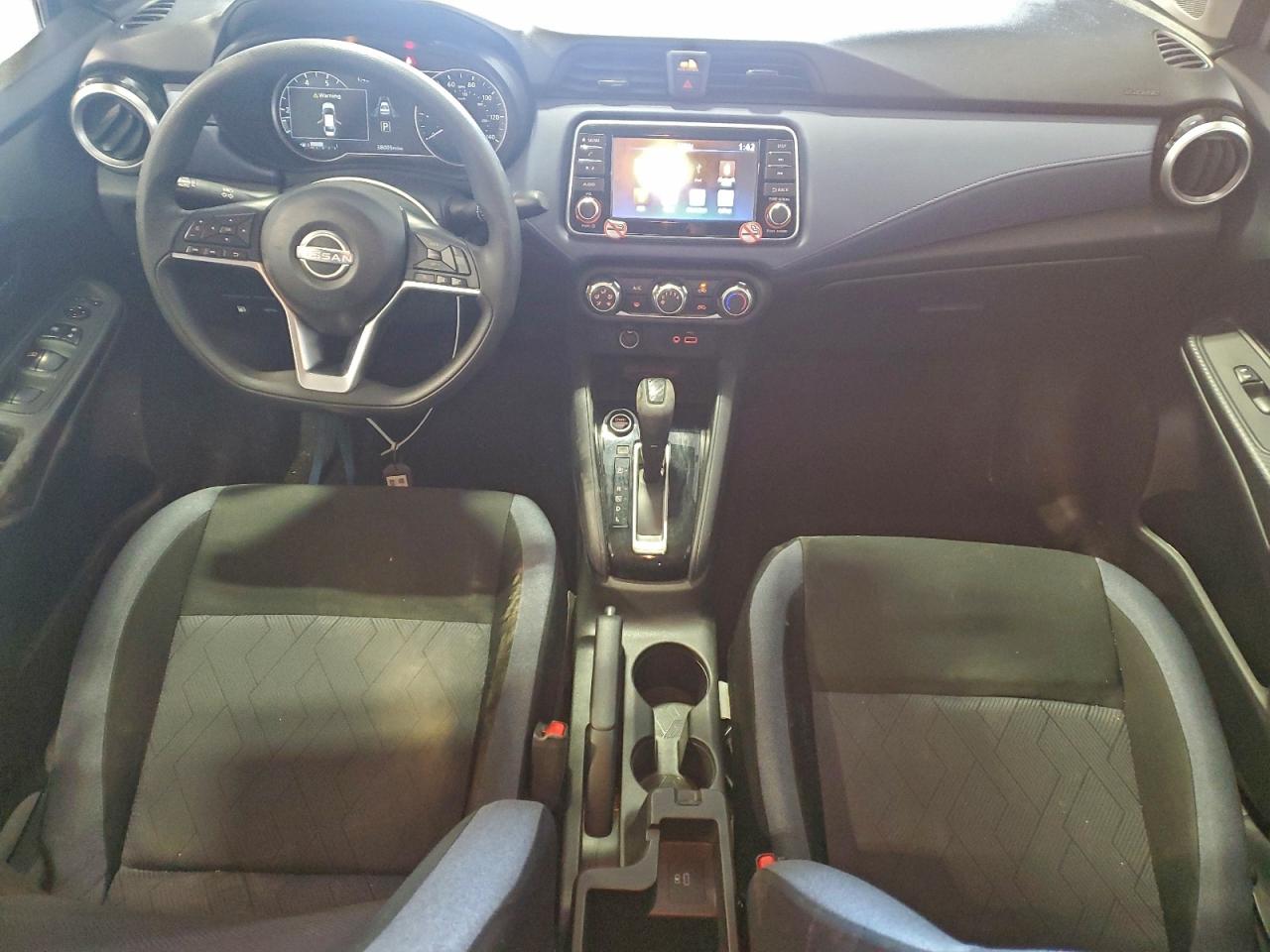 2024 NISSAN VERSA SV photo 8