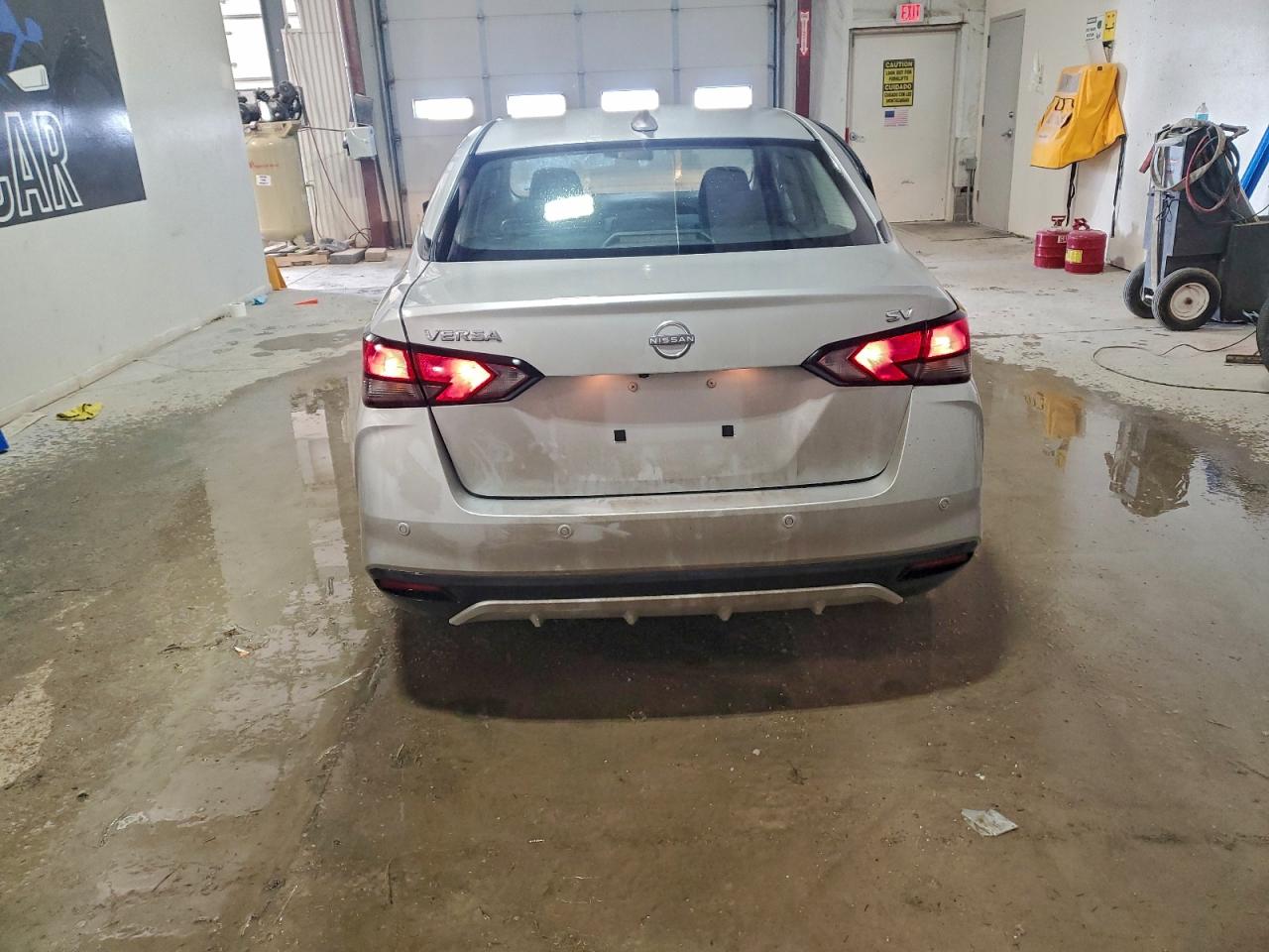 2024 NISSAN VERSA SV photo 6