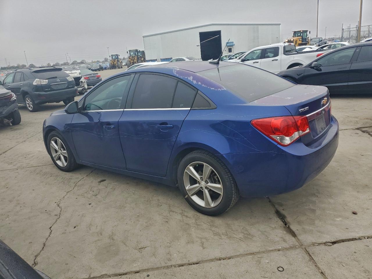 2013 CHEVROLET CRUZE LT photo 2
