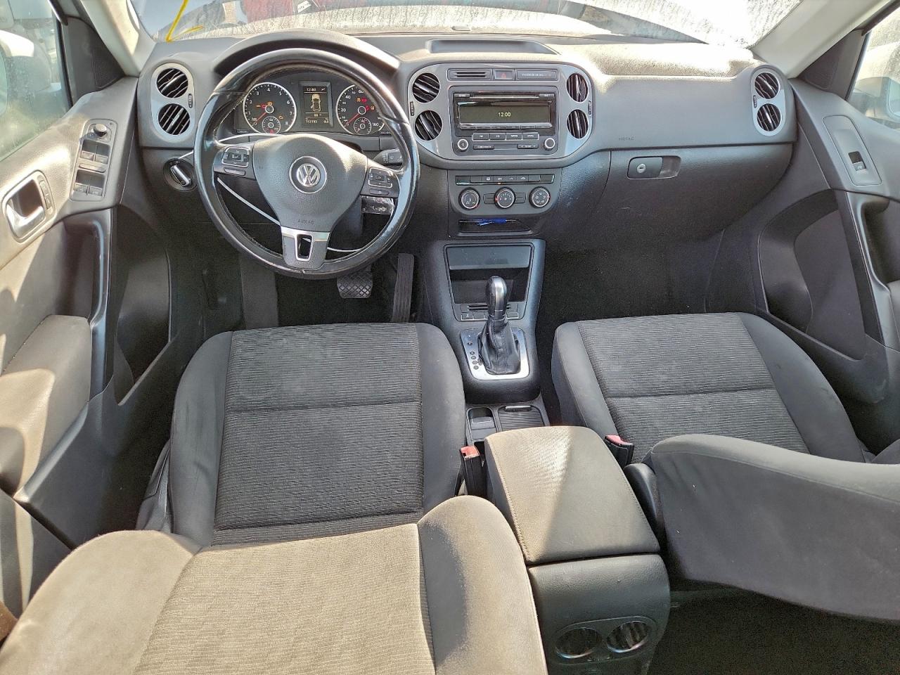 2013 VOLKSWAGEN TIGUAN S photo 15