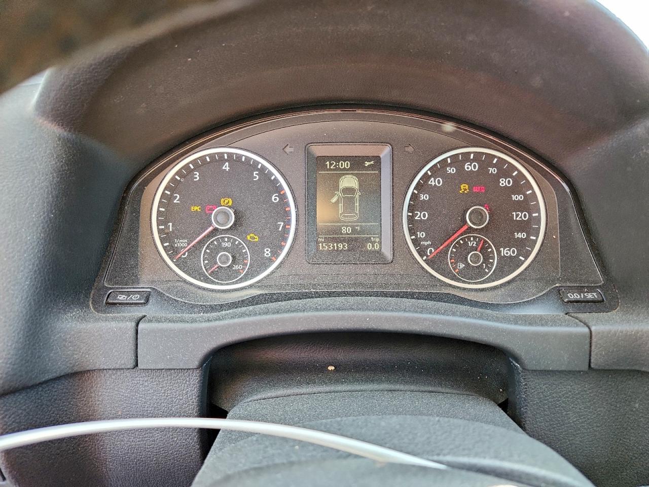 2013 VOLKSWAGEN TIGUAN S photo 17