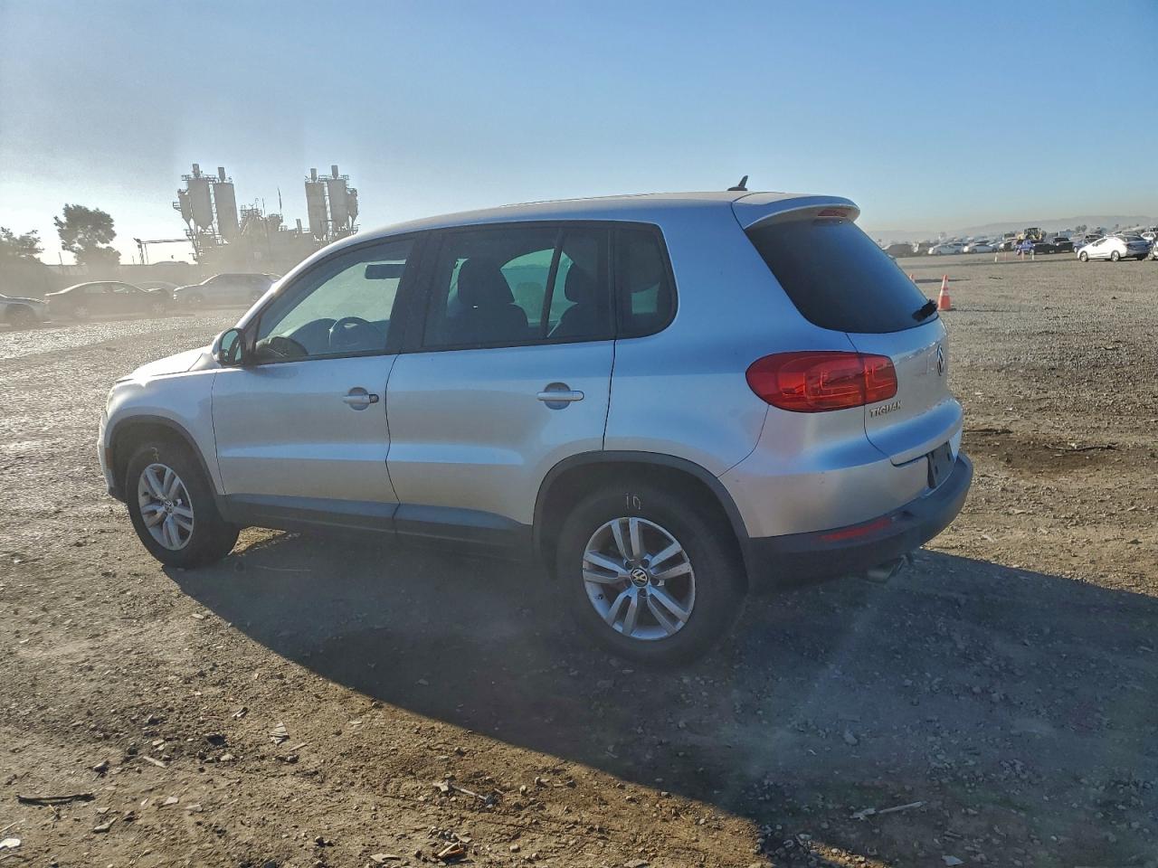 2013 VOLKSWAGEN TIGUAN S photo 3